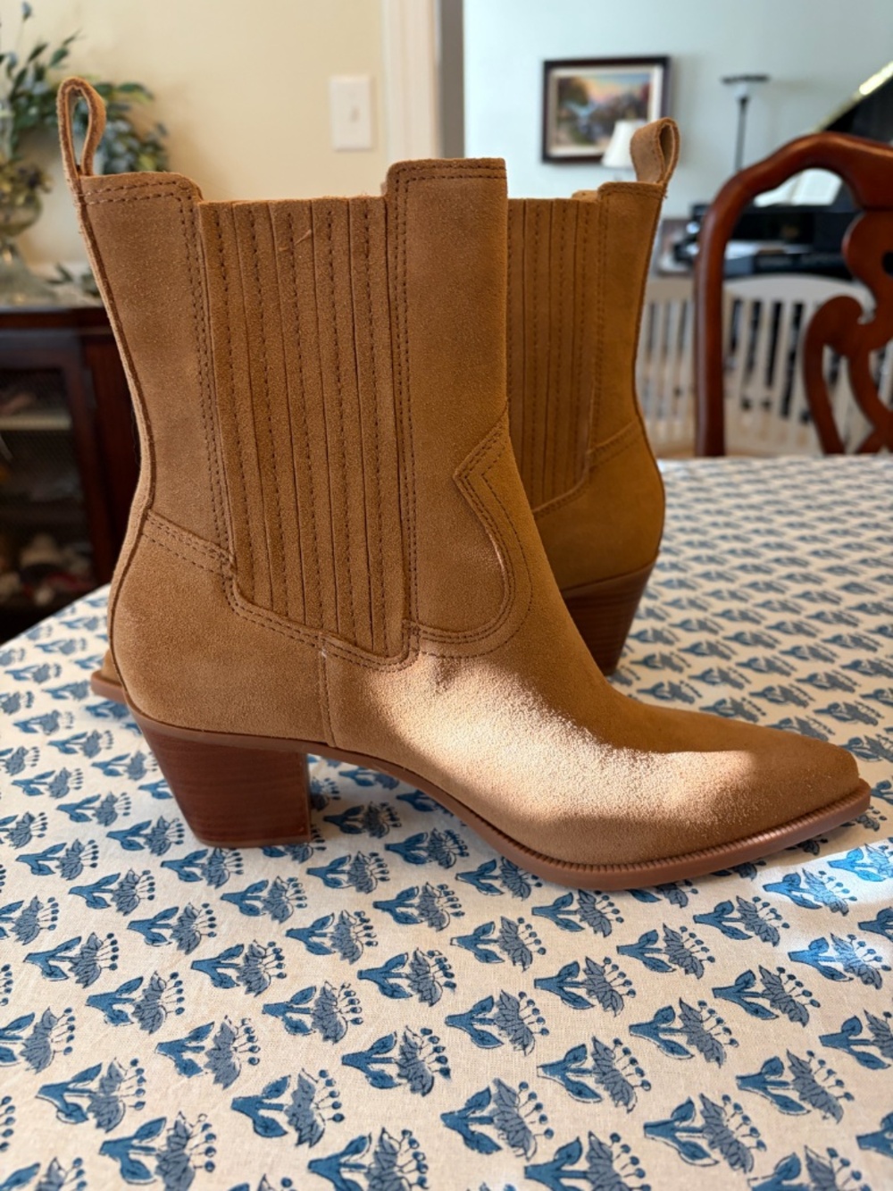 Dolce Vita Suede Western Style Light Brown Ankle Boots Size 7.5 New Condition - Picture 8 of 9
